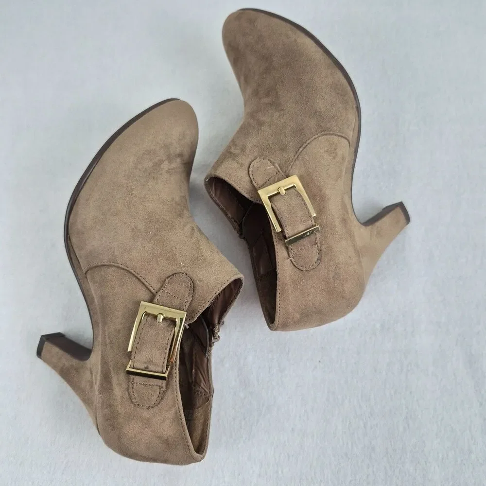 Aerosoles Paperwork Taupe Microsuede Booties Sz 8 Buckle AlmondToe Business Casu